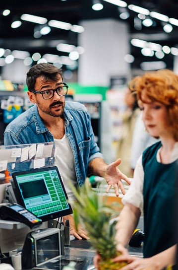 https://positiveretail.ie/stop-saying-sorry-to-retail-customers/
